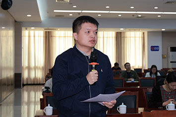 355-236人民网记者.jpg
