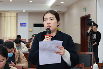 355-236中国改革报记者.jpg