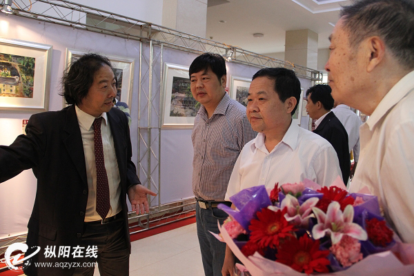 殷光华“情系家乡，缘牵梦想”画展开展