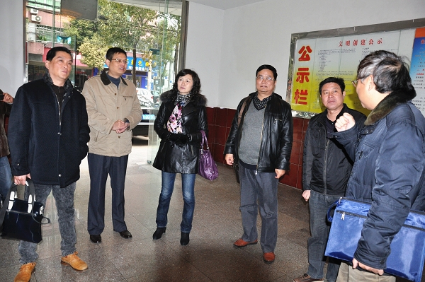 市文明办到枞阳县公路局检查文明创建工作