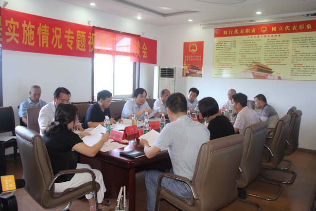 县政协委员视察民生工程建设