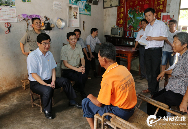 李猛来枞阳调研脱贫攻坚和美丽乡村建设