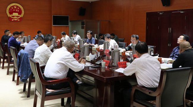 杨如松主持召开经开区改革创新发展领导小组第一次会议