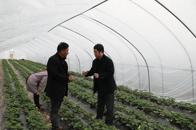 许德中：积极履职用心为民办实事