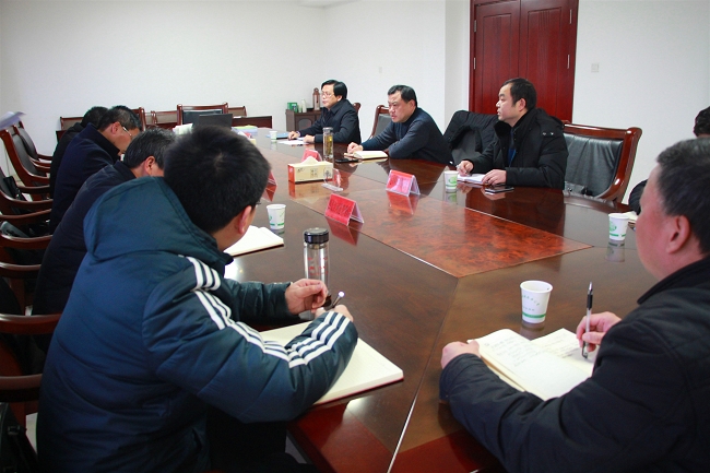 县农村自来水并网工程审批事项交办会