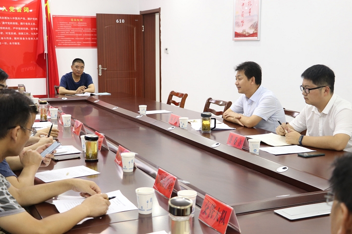 杨秀颀督查未成年人思想道德建设工作