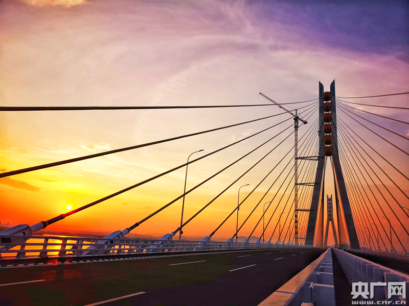 最“佛系”大桥——池州长江公路大桥建成通车