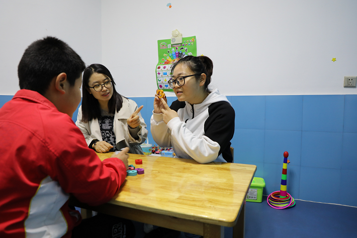 残疾儿童获免费康复训练