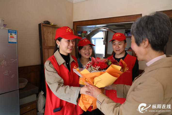 感德母亲节　鲜花送祝愿　